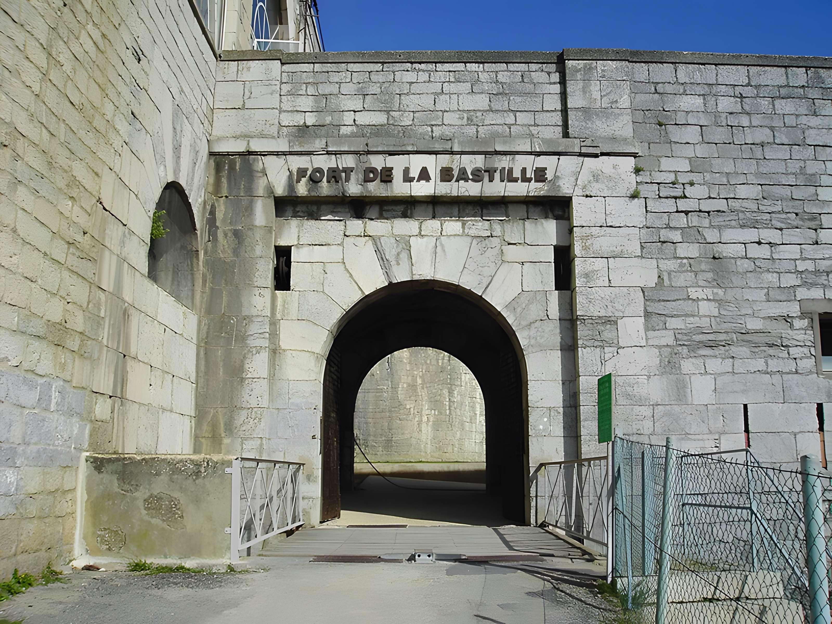 Ouvrages militaires de la Bastille (ensemble)