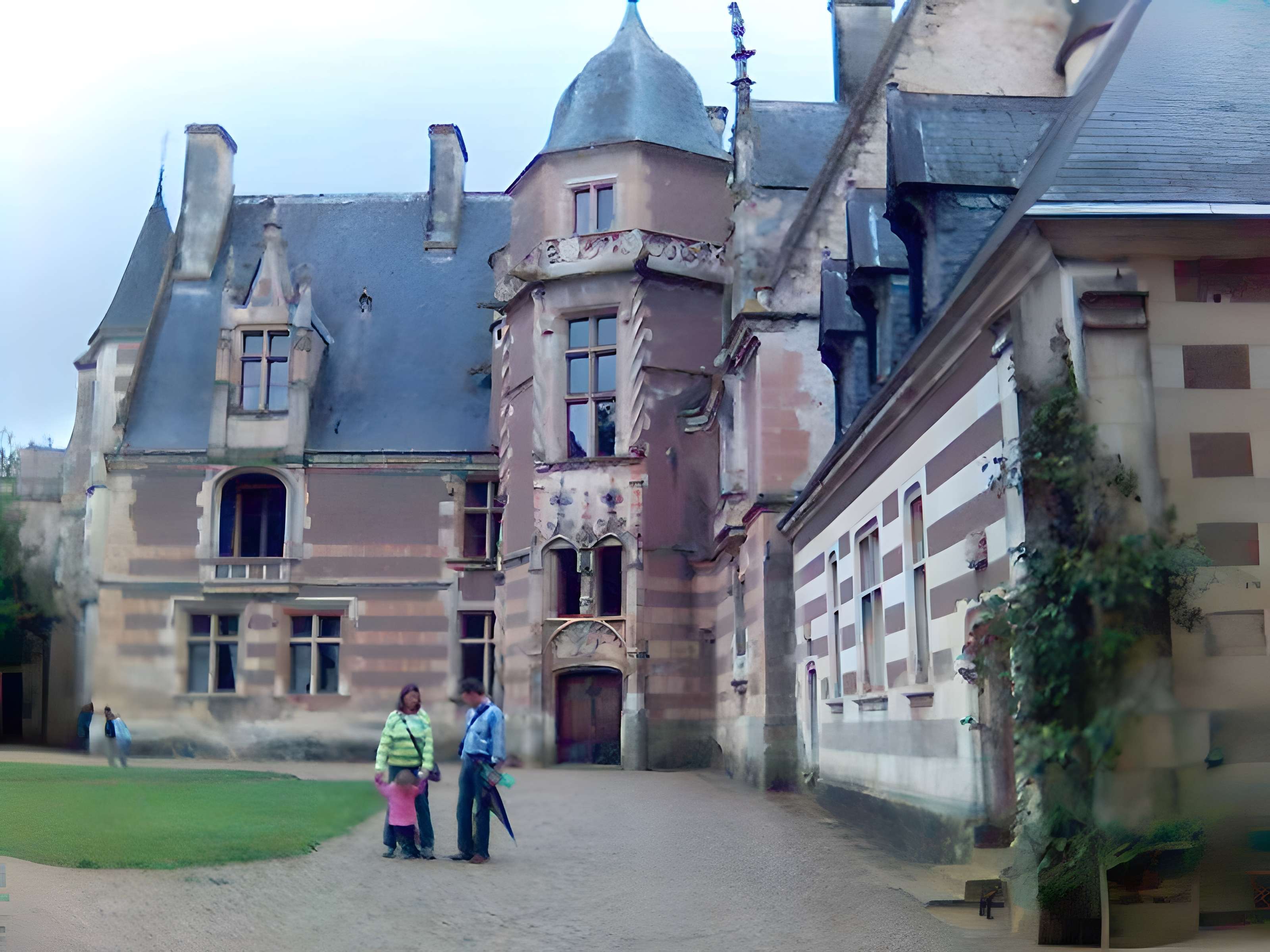 Château d'Ainay-le-Vieil