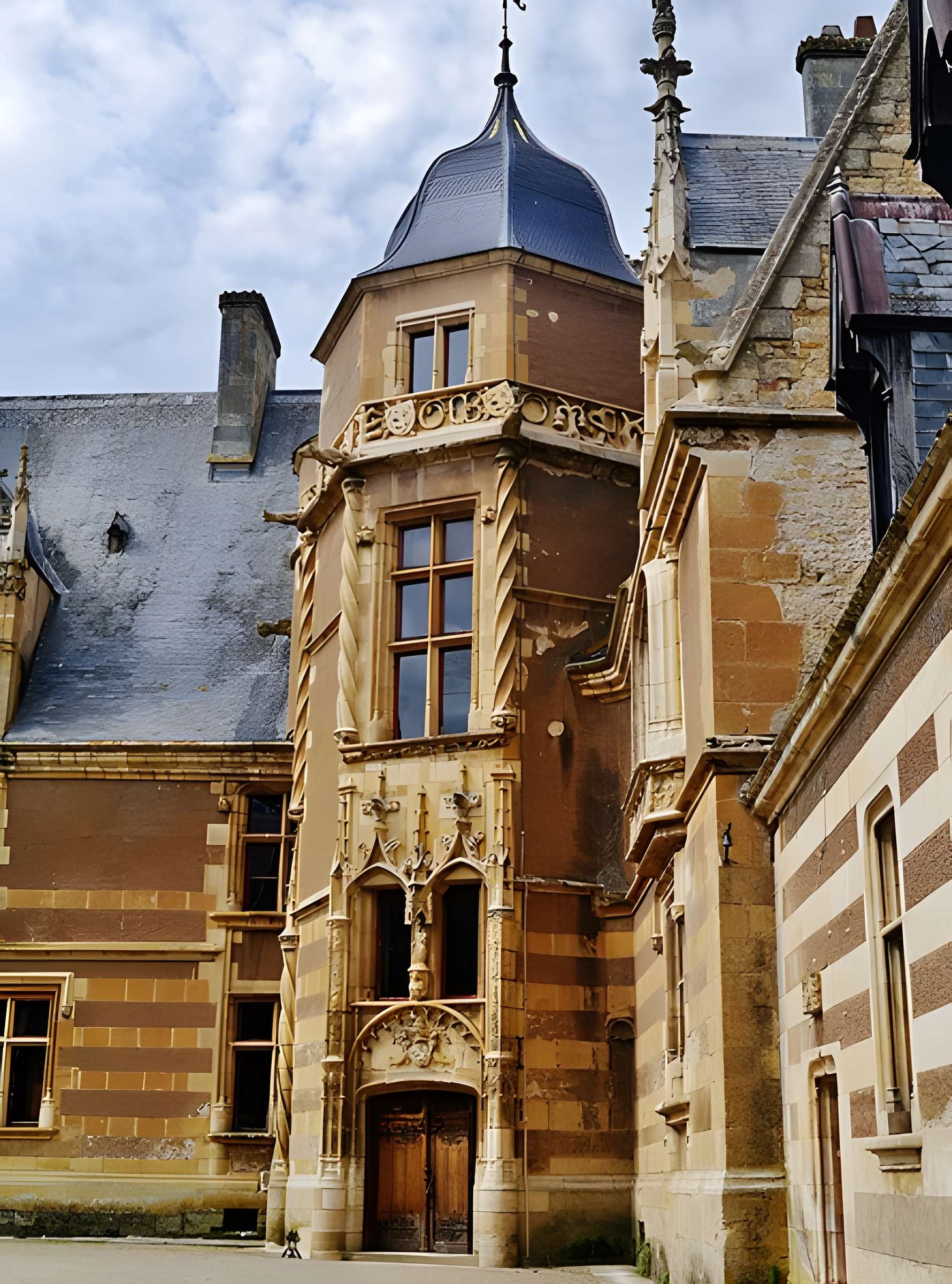 Château d'Ainay-le-Vieil