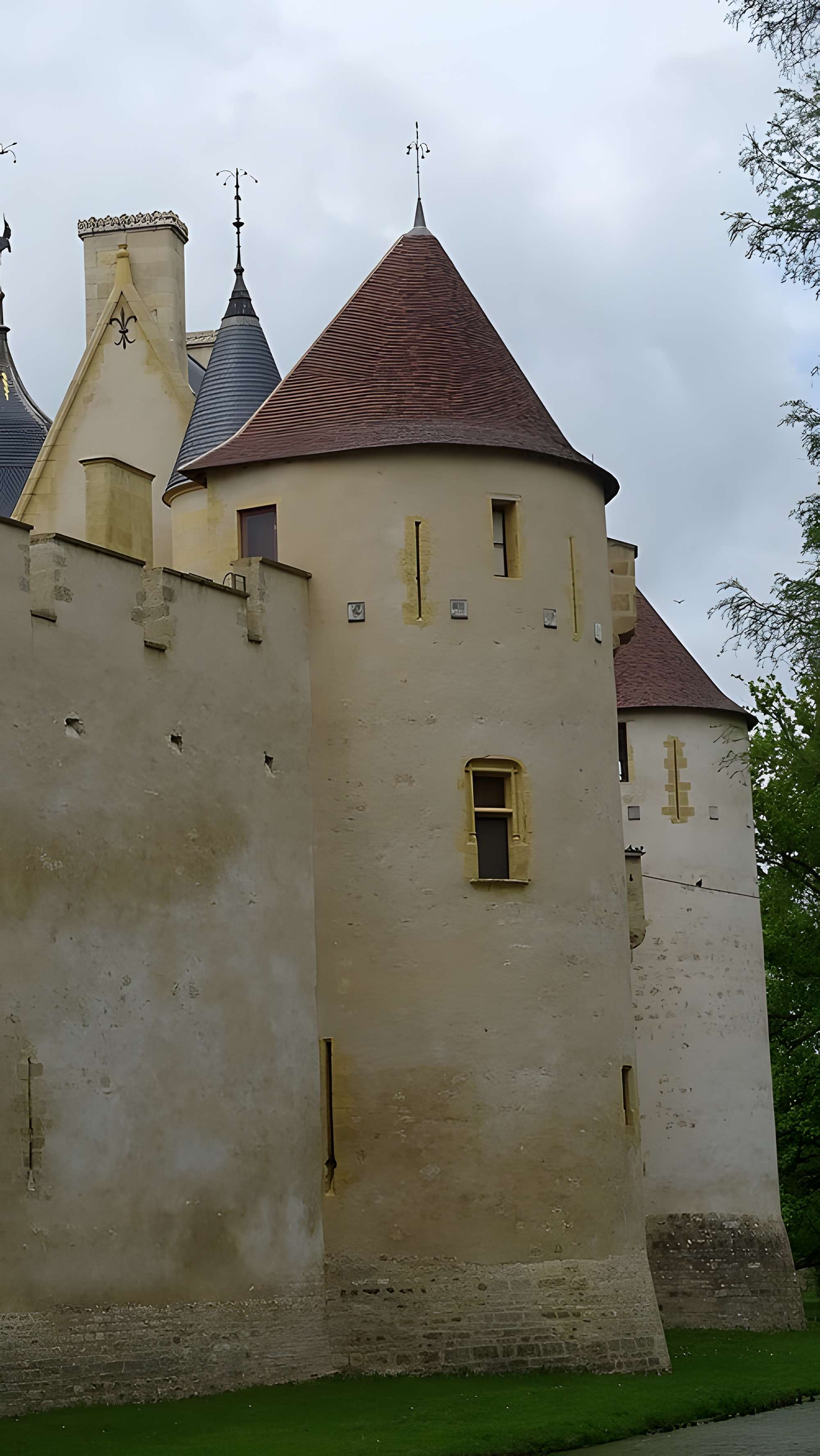 Château d'Ainay-le-Vieil
