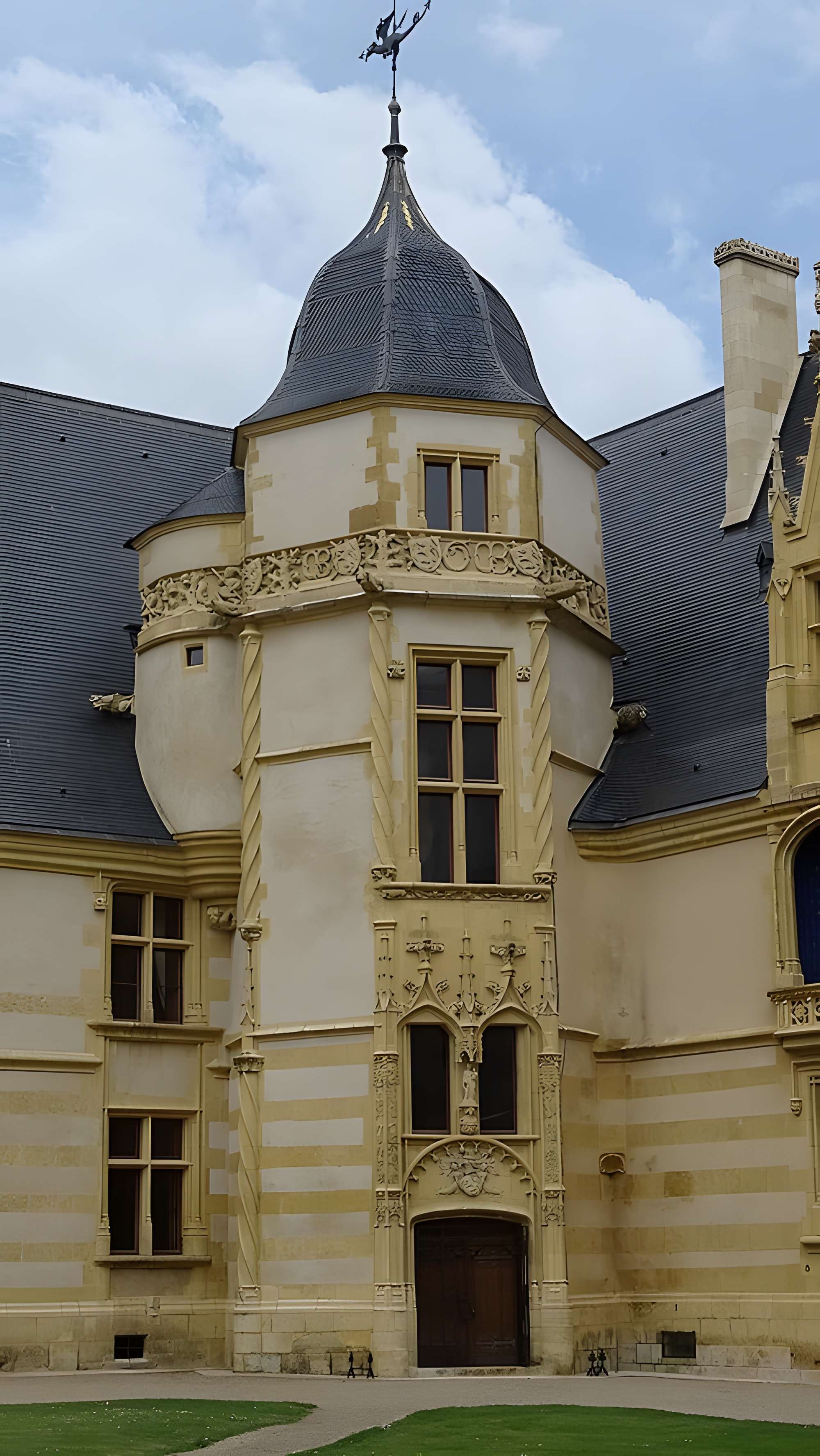 Château d'Ainay-le-Vieil