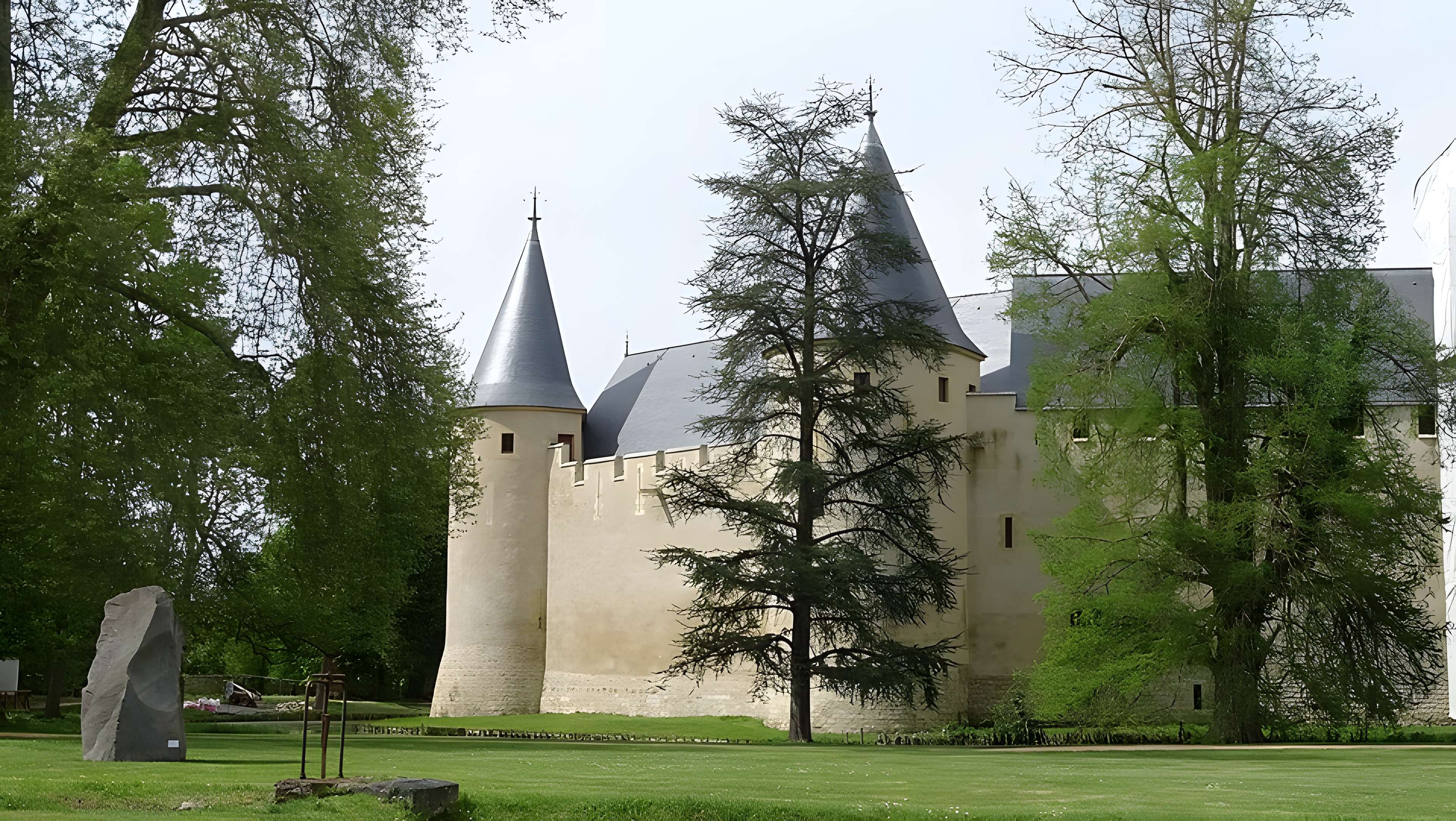 Château d'Ainay-le-Vieil