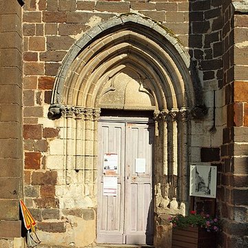Église Saint-Ferréol de Saint-Fargeau