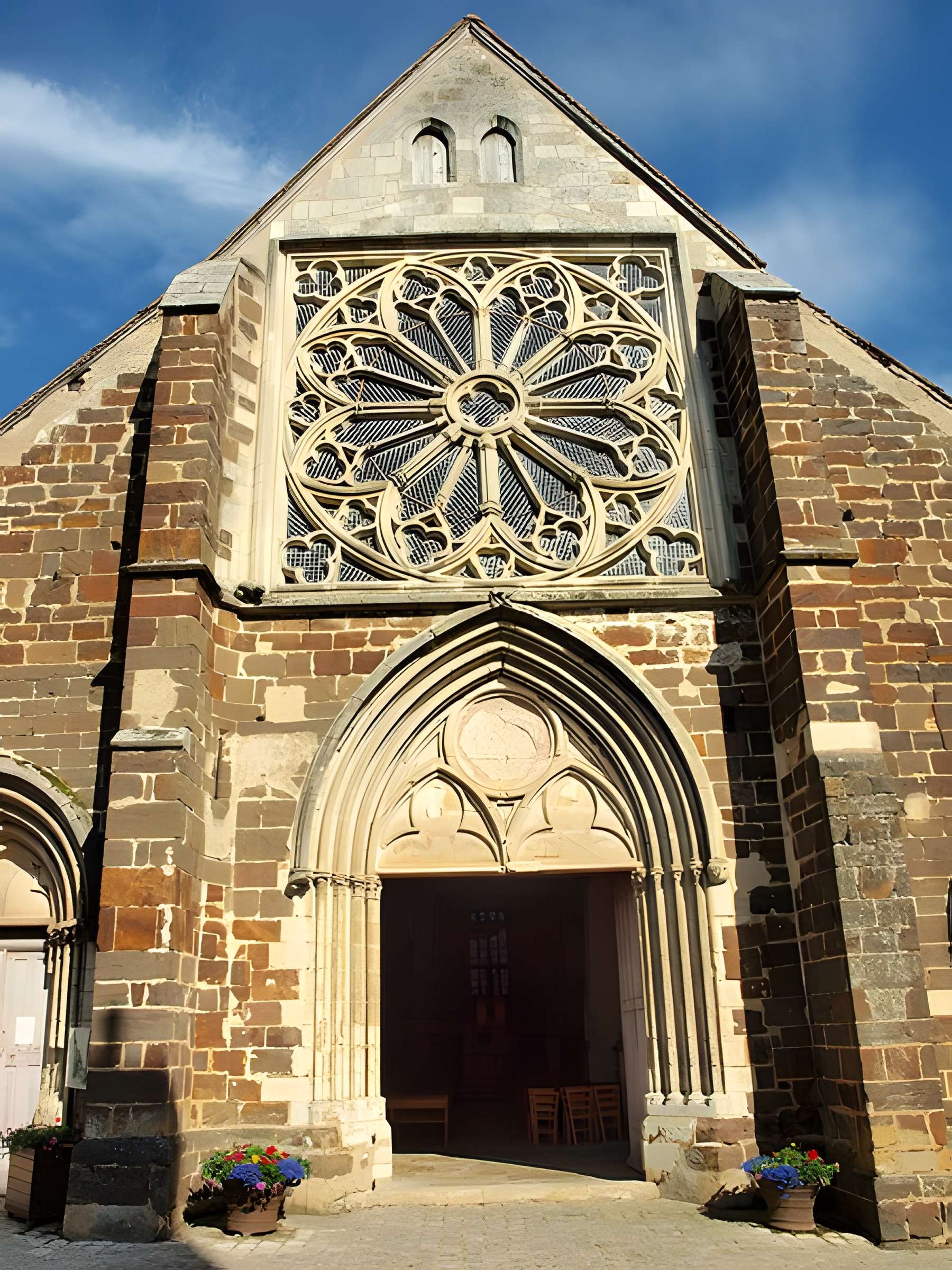 Église Saint-Ferréol de Saint-Fargeau