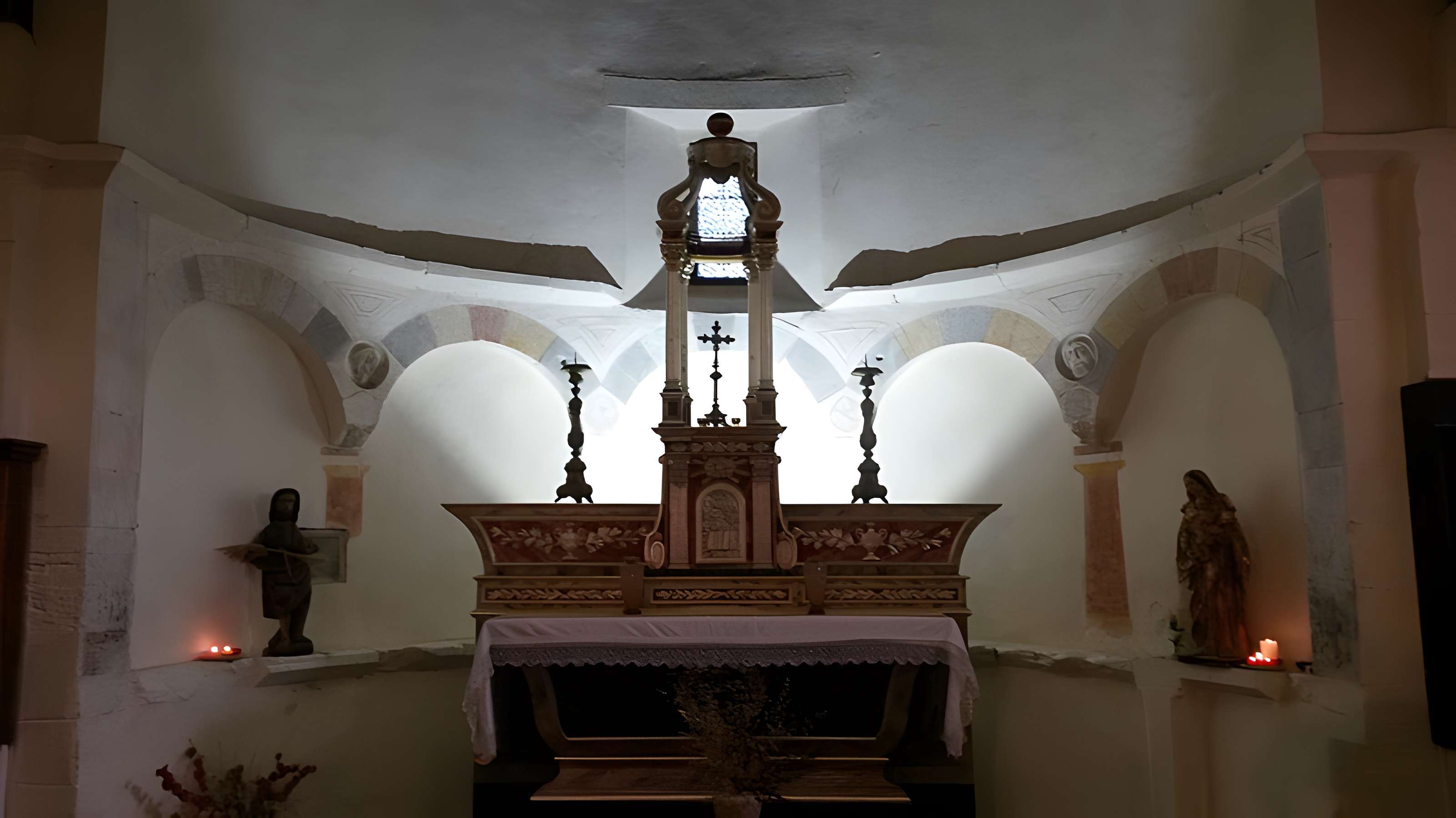 Chapelle du cimetière de Saint-Jean-le-Fromental
