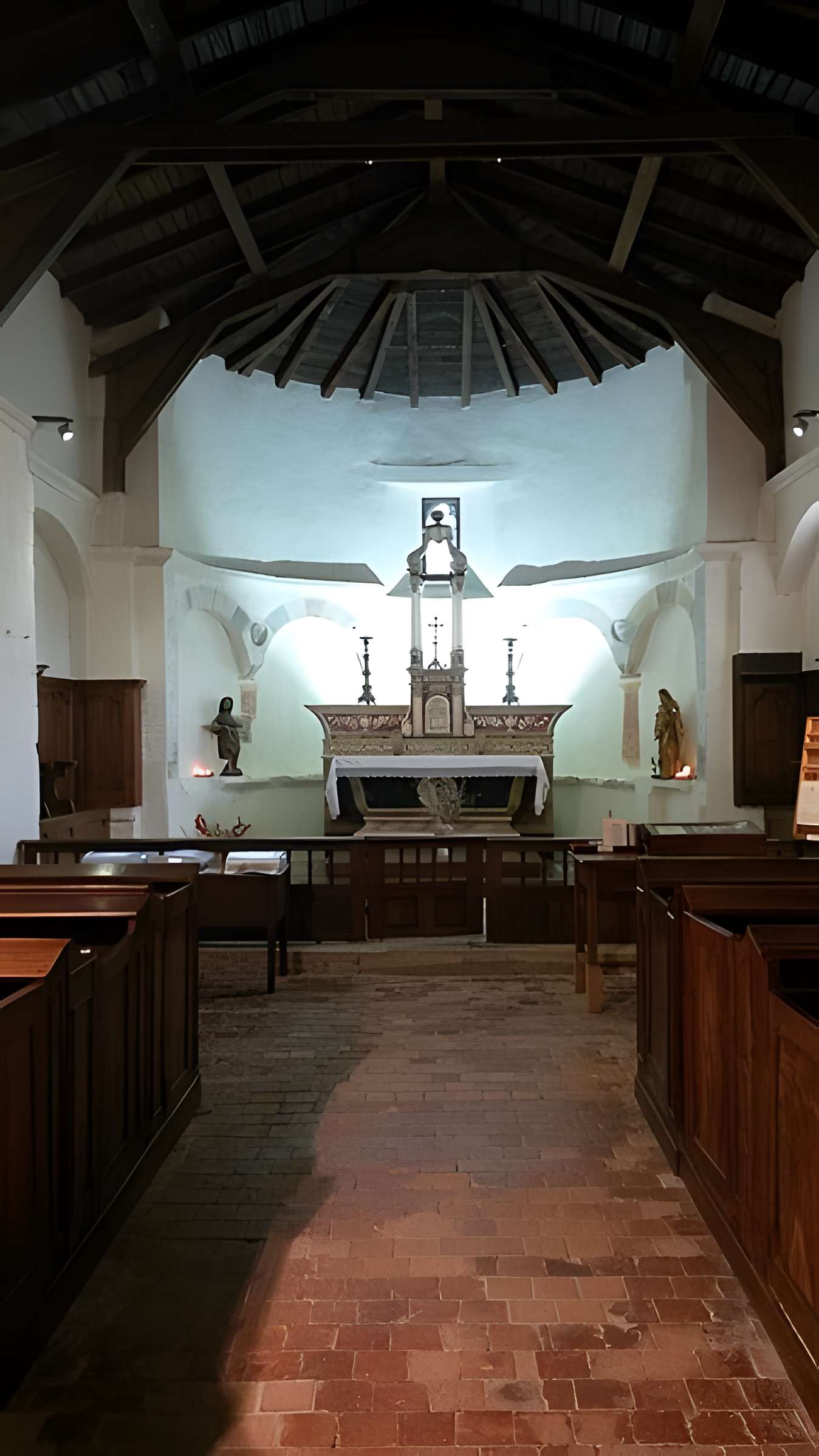 Chapelle du cimetière de Saint-Jean-le-Fromental