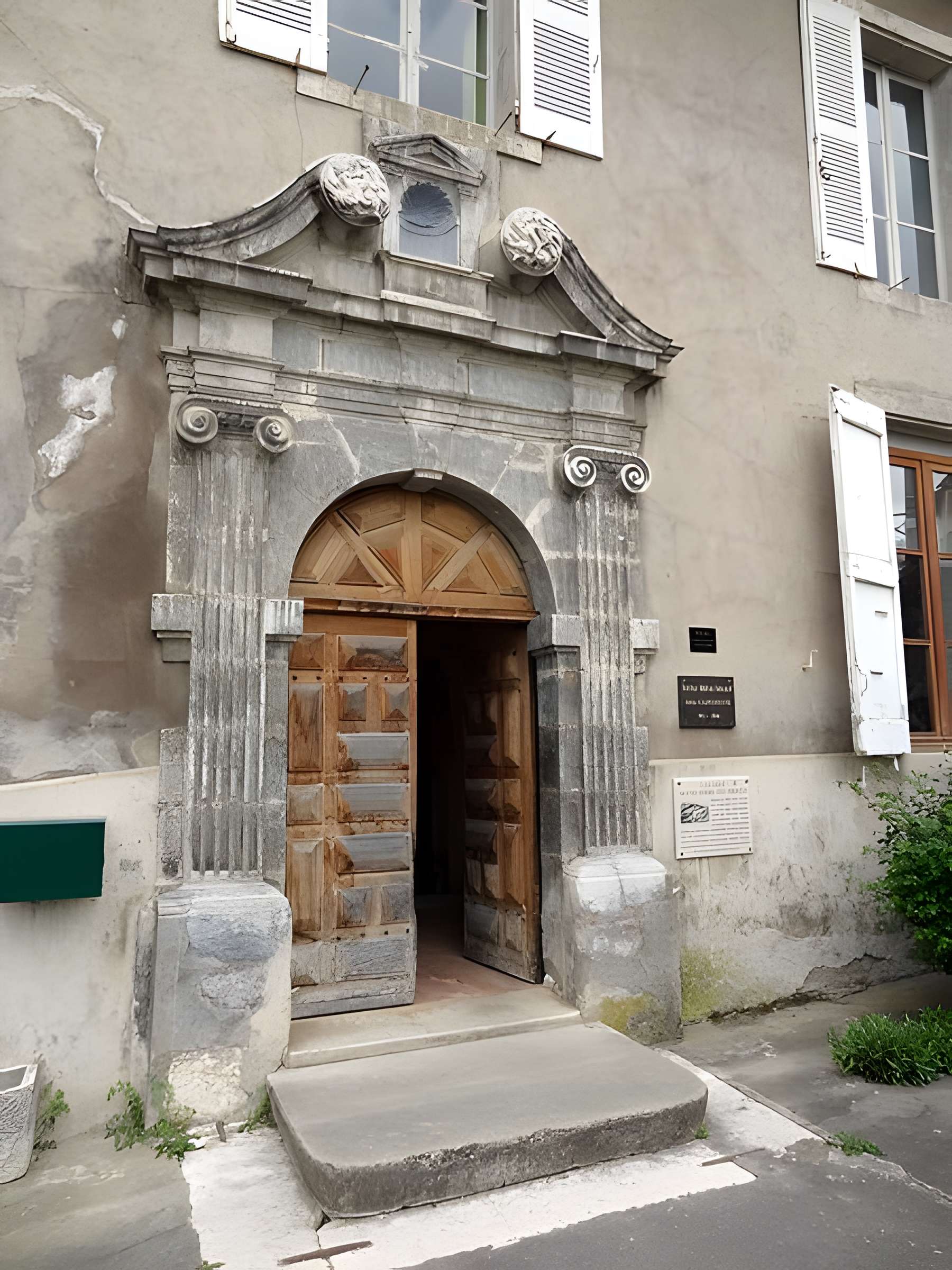 Prieuré et chapelle de l'ancien couvent Notre-Dame de Grâce