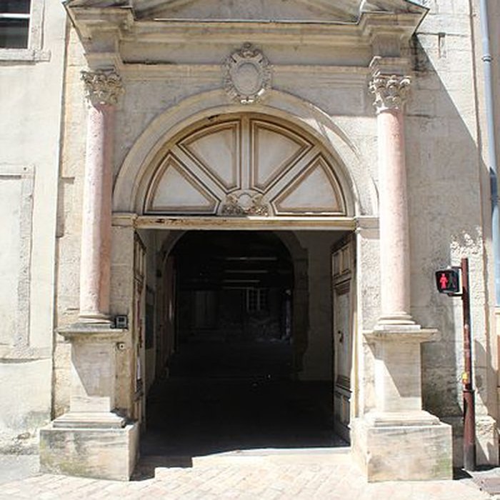 Photo de Collège de lArc, actuellement musée archéologique