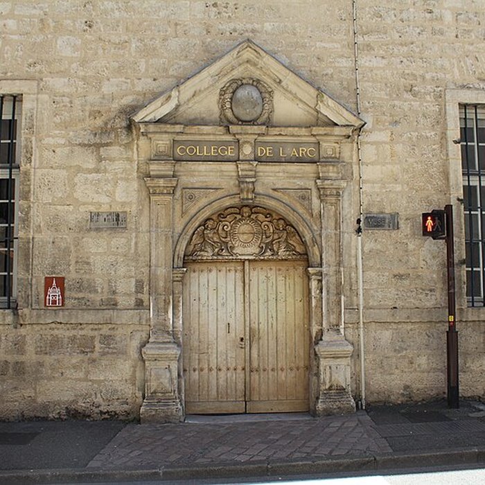 Photo de Collège de lArc, actuellement musée archéologique