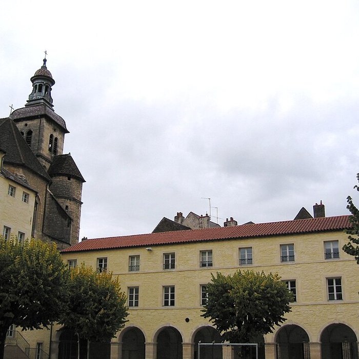 Photo de Collège de lArc, actuellement musée archéologique