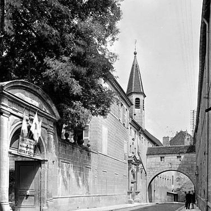 Photo de Collège de lArc, actuellement musée archéologique