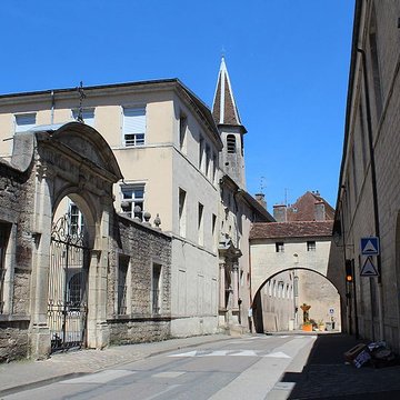 Collège de lArc, actuellement musée archéologique