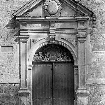 Collège de lArc, actuellement musée archéologique