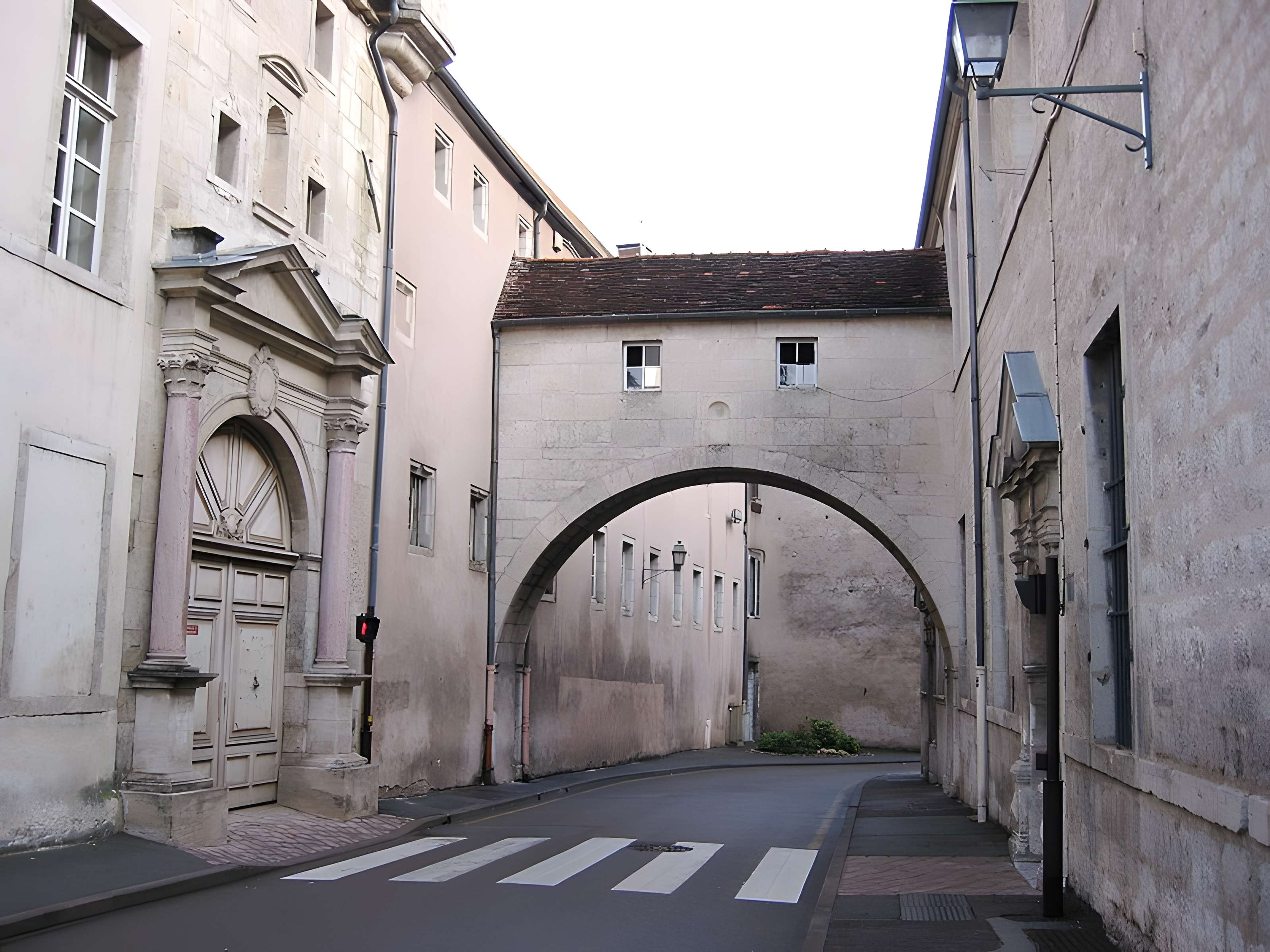 Collège de l'Arc, actuellement musée archéologique