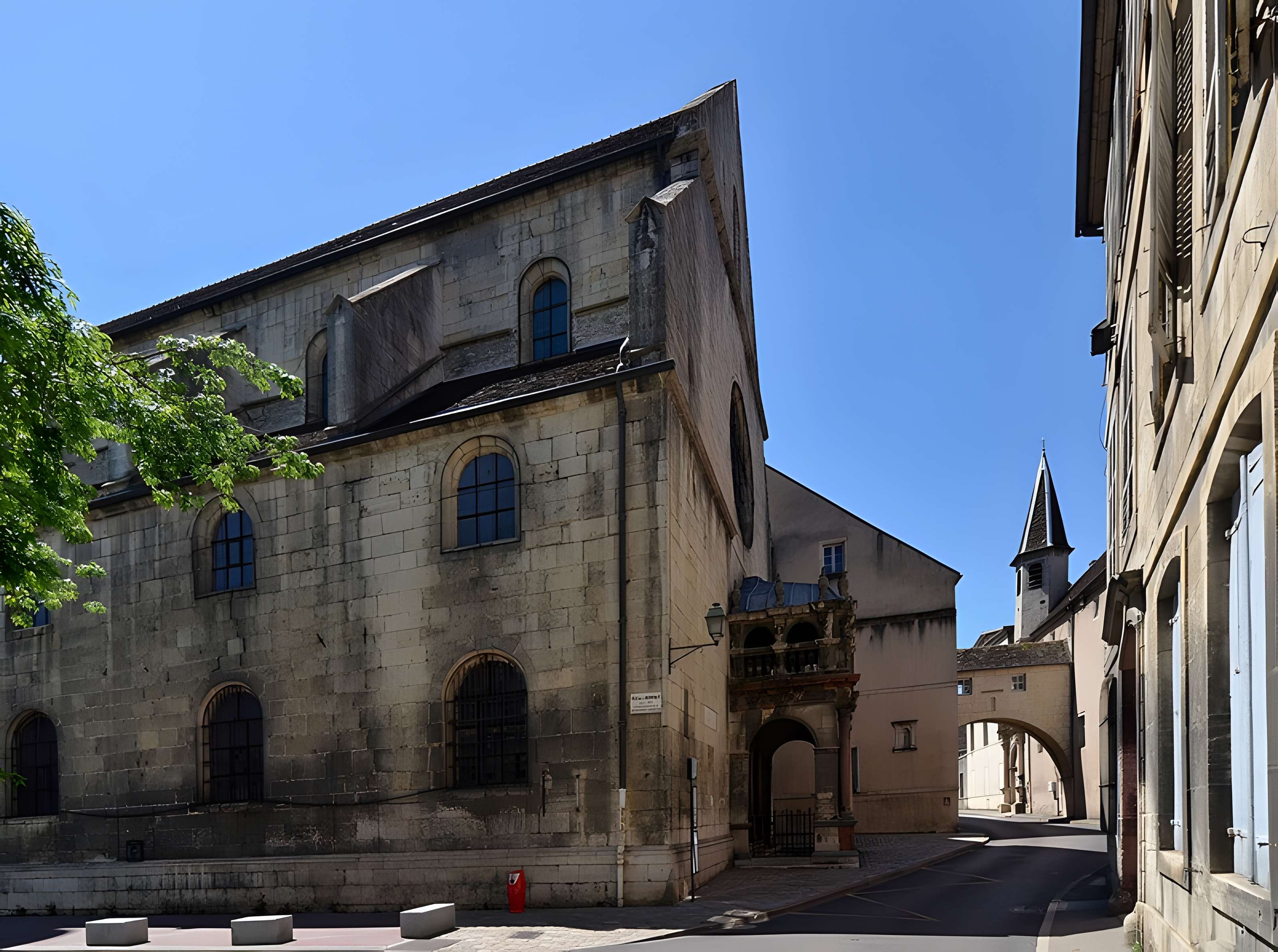 Collège de l'Arc, actuellement musée archéologique