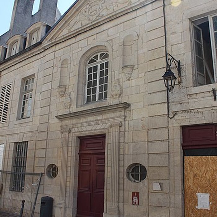 Photo de Maison des Orphelins, actuellement école