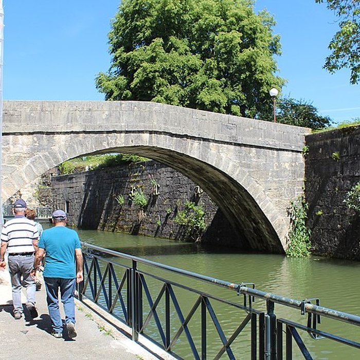 Photo de Maison des Orphelins, actuellement école