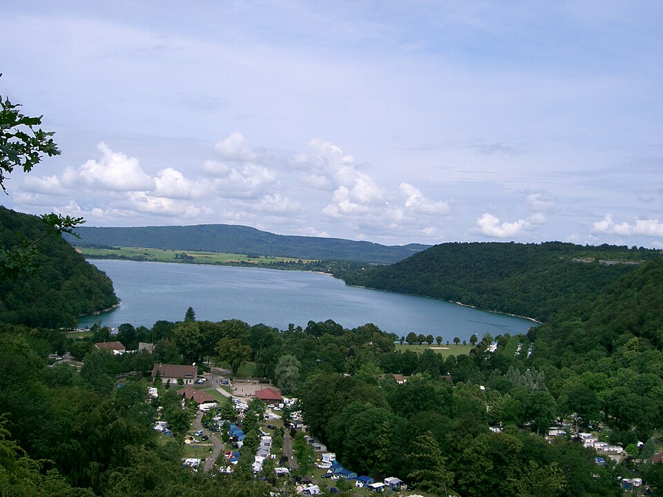 Villages palafittes du lac Chalain