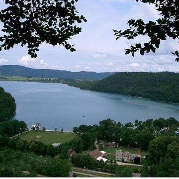 Villages palafittes du lac Chalain