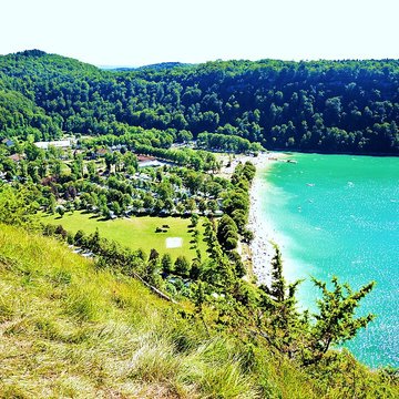 Villages palafittes du lac Chalain