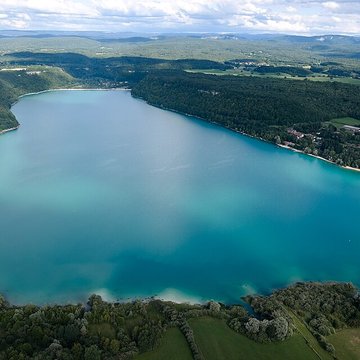 Villages palafittes du lac Chalain