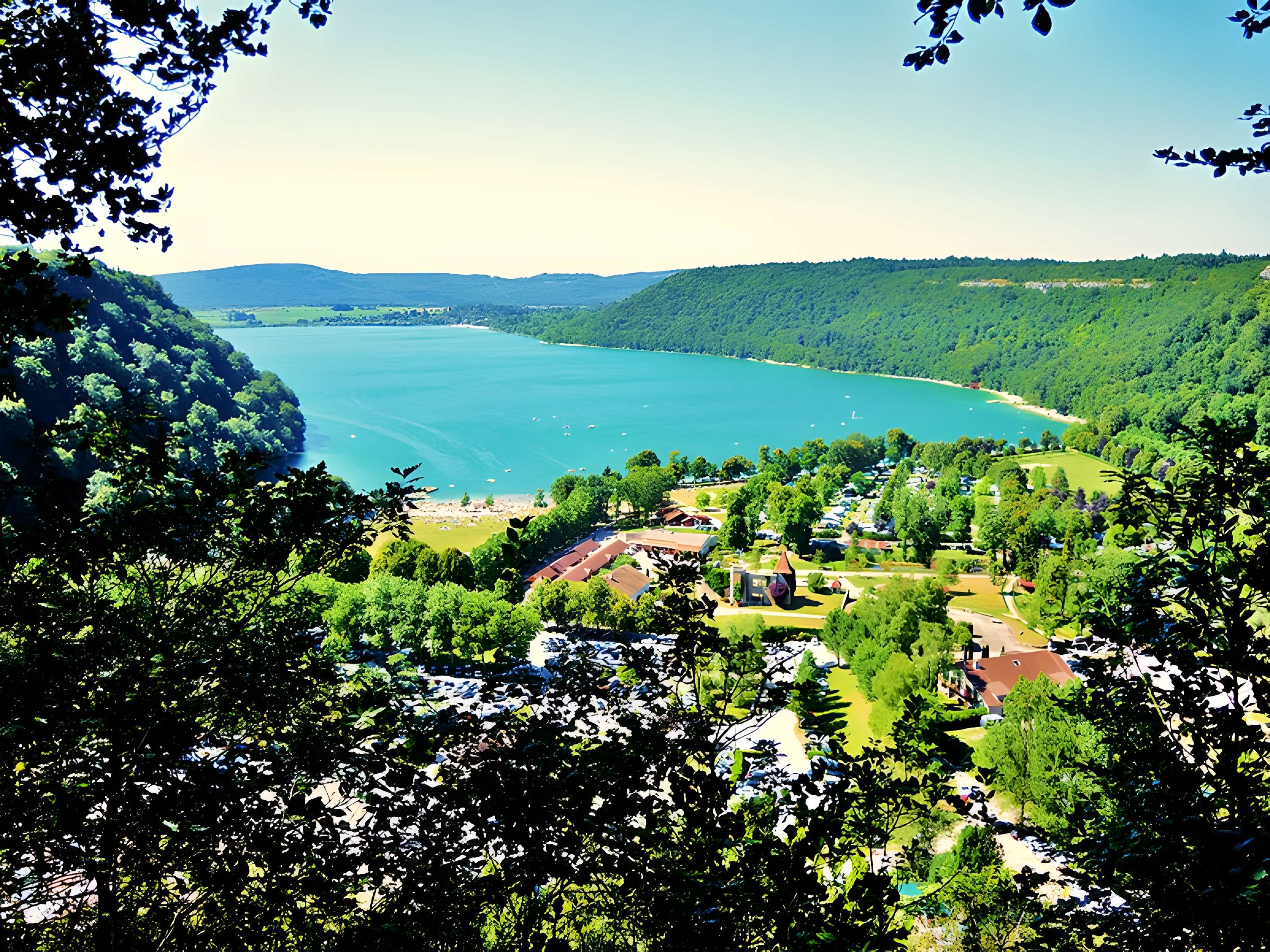 Villages palafittes du lac Chalain