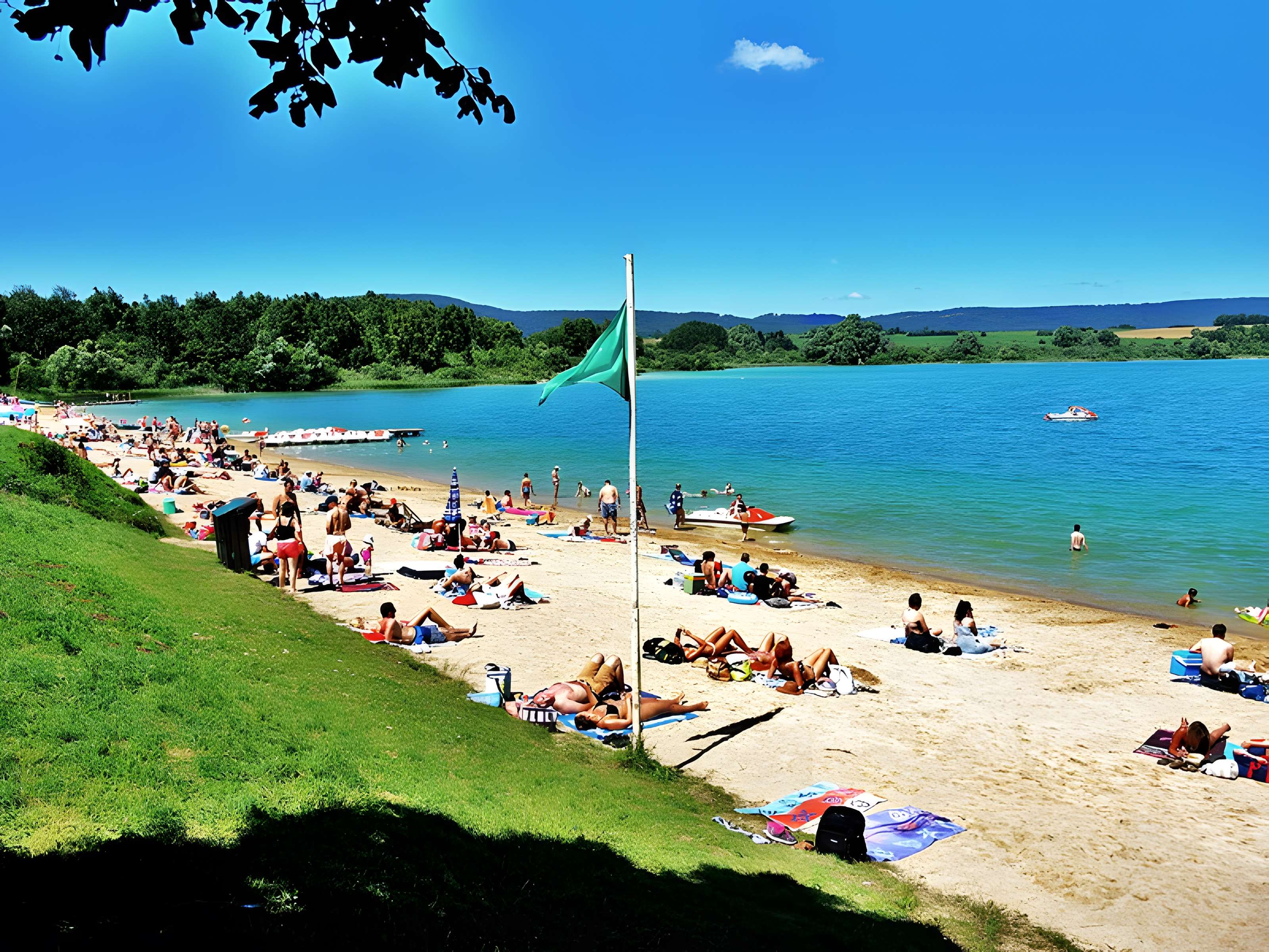 Villages palafittes du lac Chalain