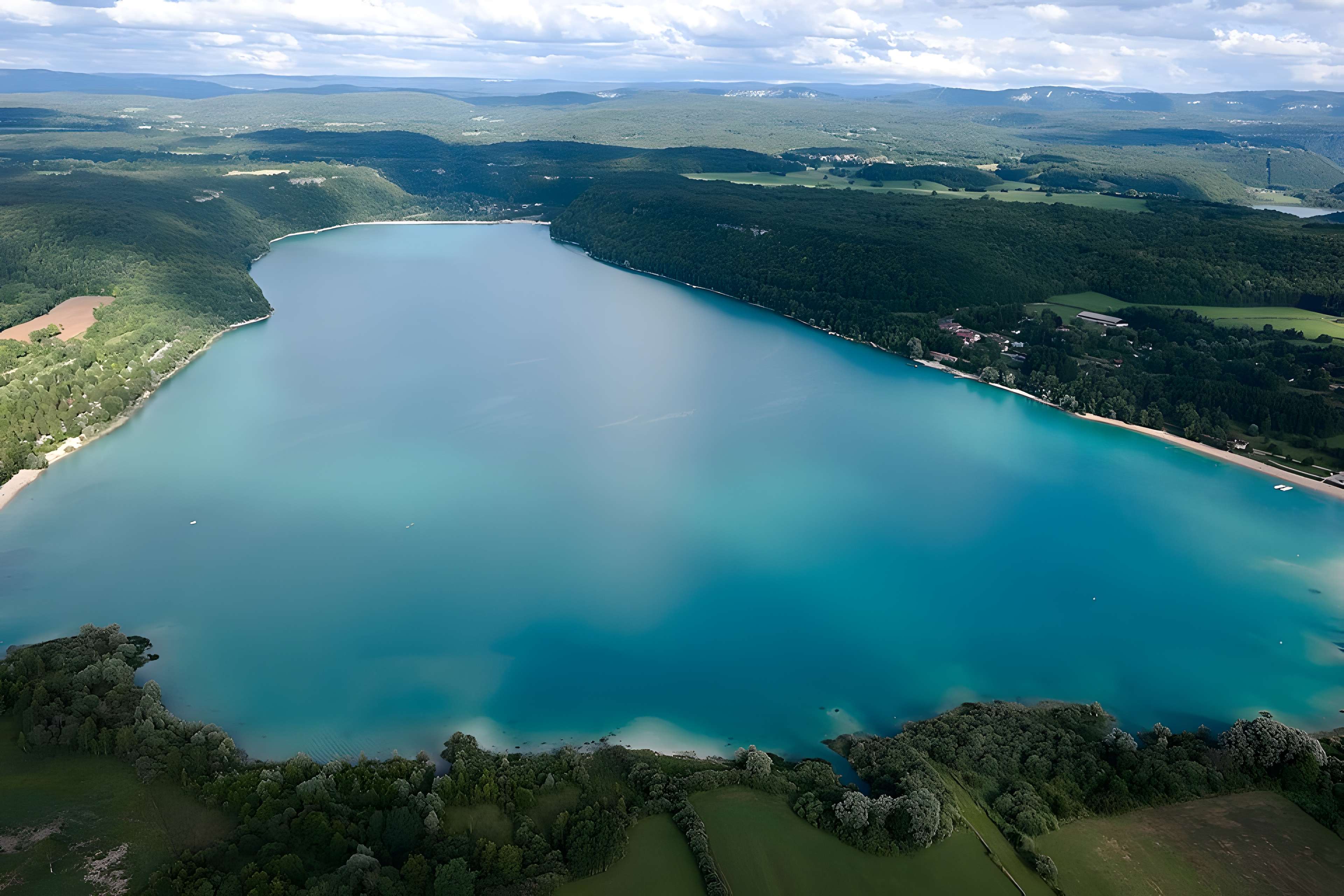 Villages palafittes du lac Chalain