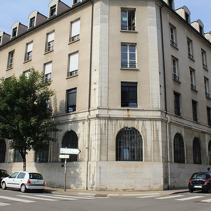 Photo de Ancien couvent des Bénédictins, actuellement préfecture