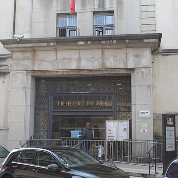 Ancien couvent des Bénédictins, actuellement préfecture