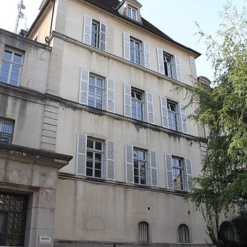 Ancien couvent des Bénédictins, actuellement préfecture