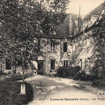 Ancien couvent des Bénédictins, actuellement préfecture