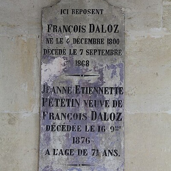 Photo de Monument funéraire de la famille Daloz, situé dans le cimetière