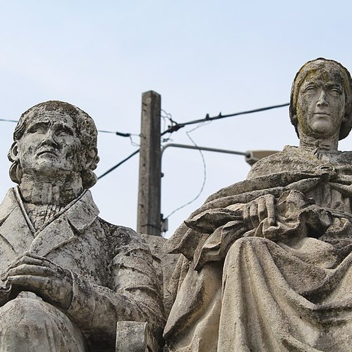 Photo de Monument funéraire de la famille Daloz, situé dans le cimetière