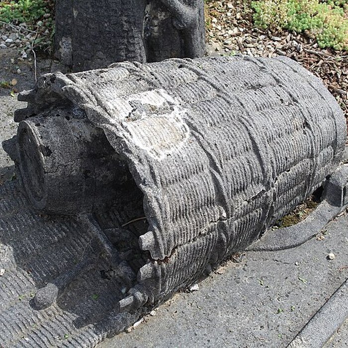 Photo de Monument funéraire de la famille Daloz, situé dans le cimetière