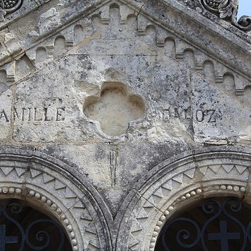 Monument funéraire de la famille Daloz, situé dans le cimetière