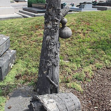 Monument funéraire de la famille Daloz, situé dans le cimetière