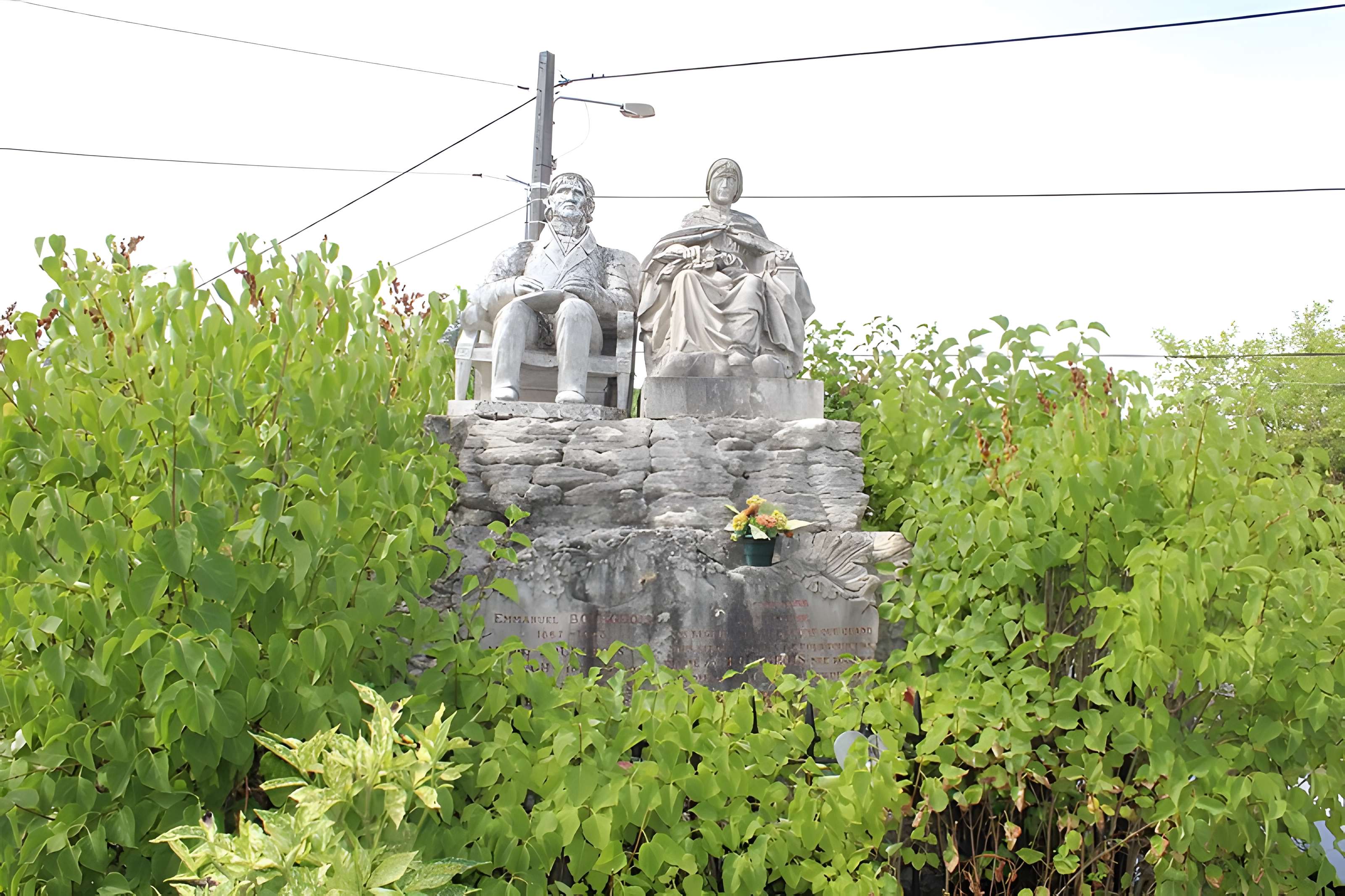 Monument funéraire de la famille Daloz, situé dans le cimetière