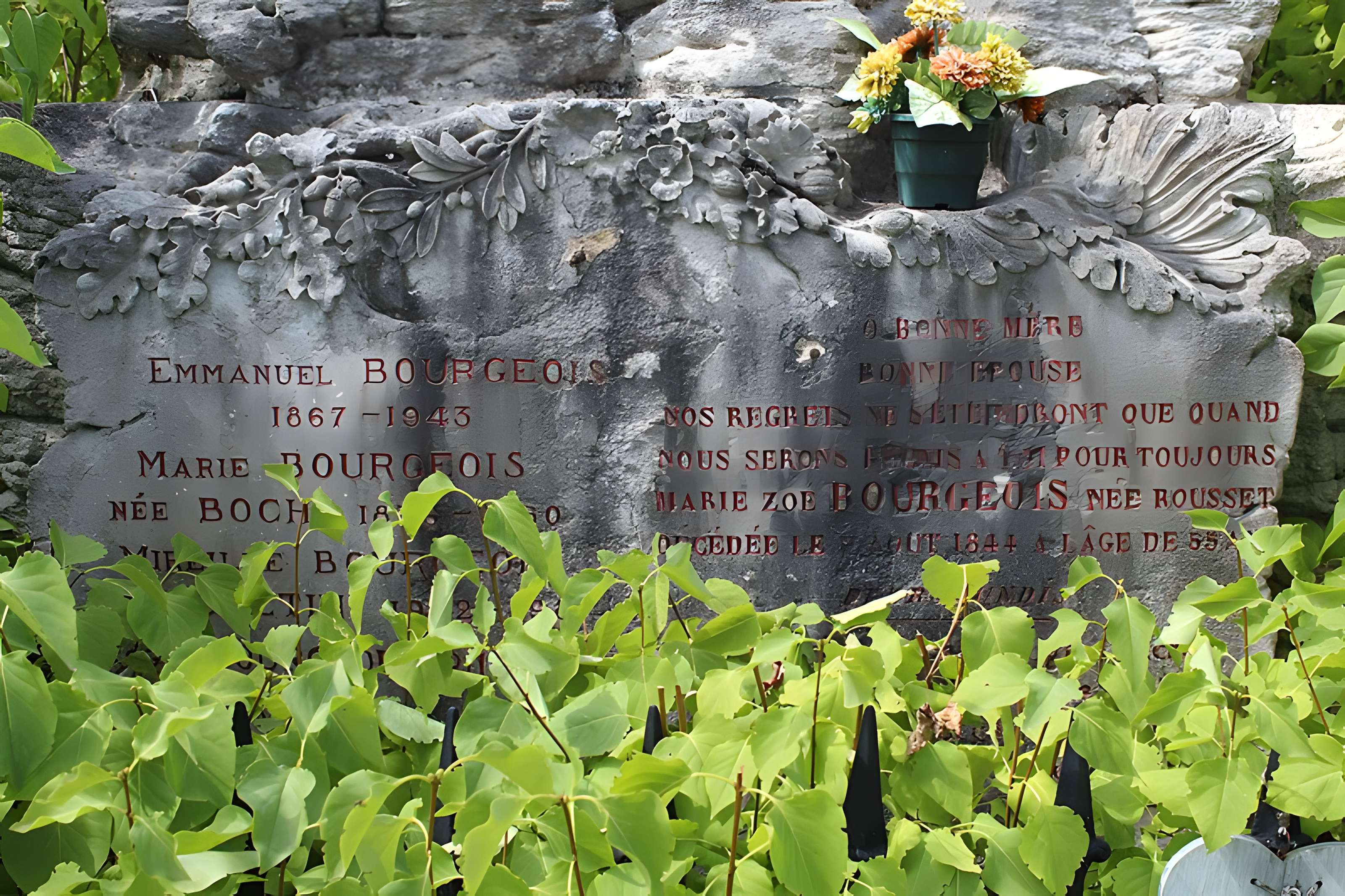 Monument funéraire de la famille Daloz, situé dans le cimetière