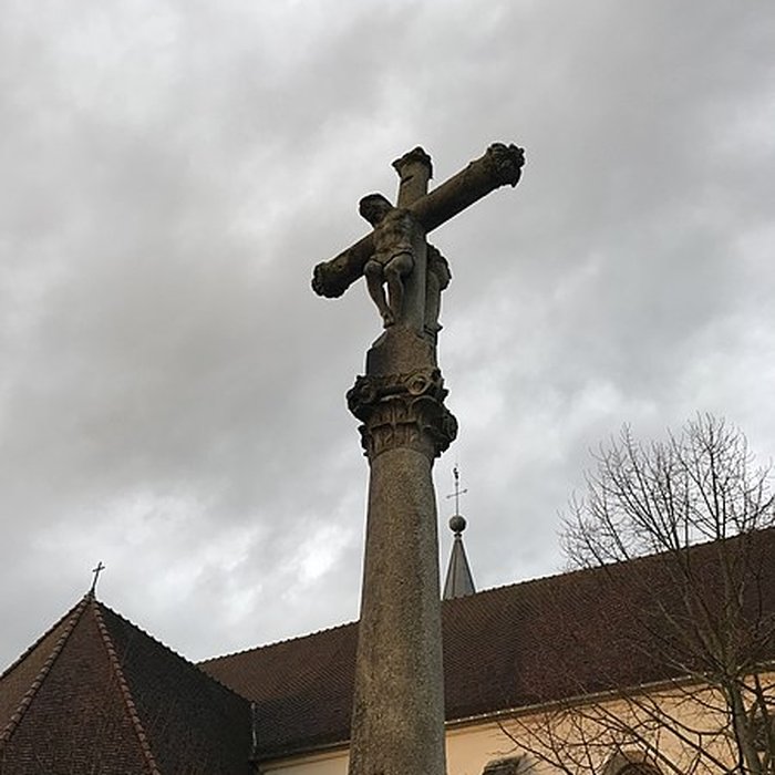 Photo de Croix de carrefour en pierre datée de 1613
