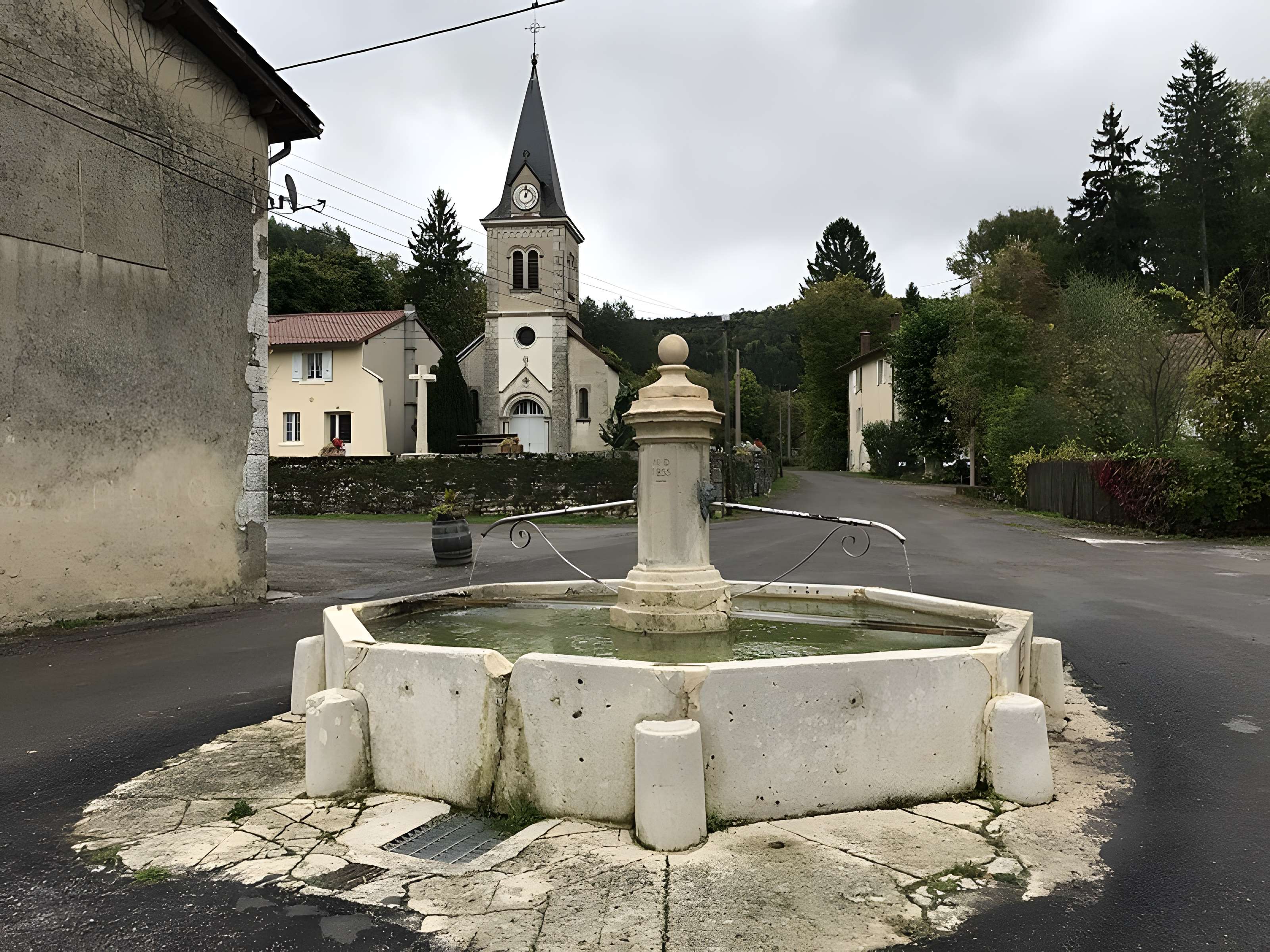 Fontaine et lavoir