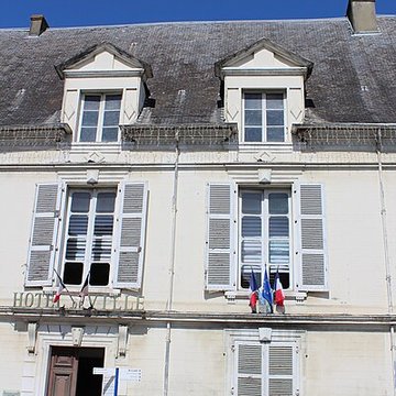 Ancien évêché et hôtel de ville