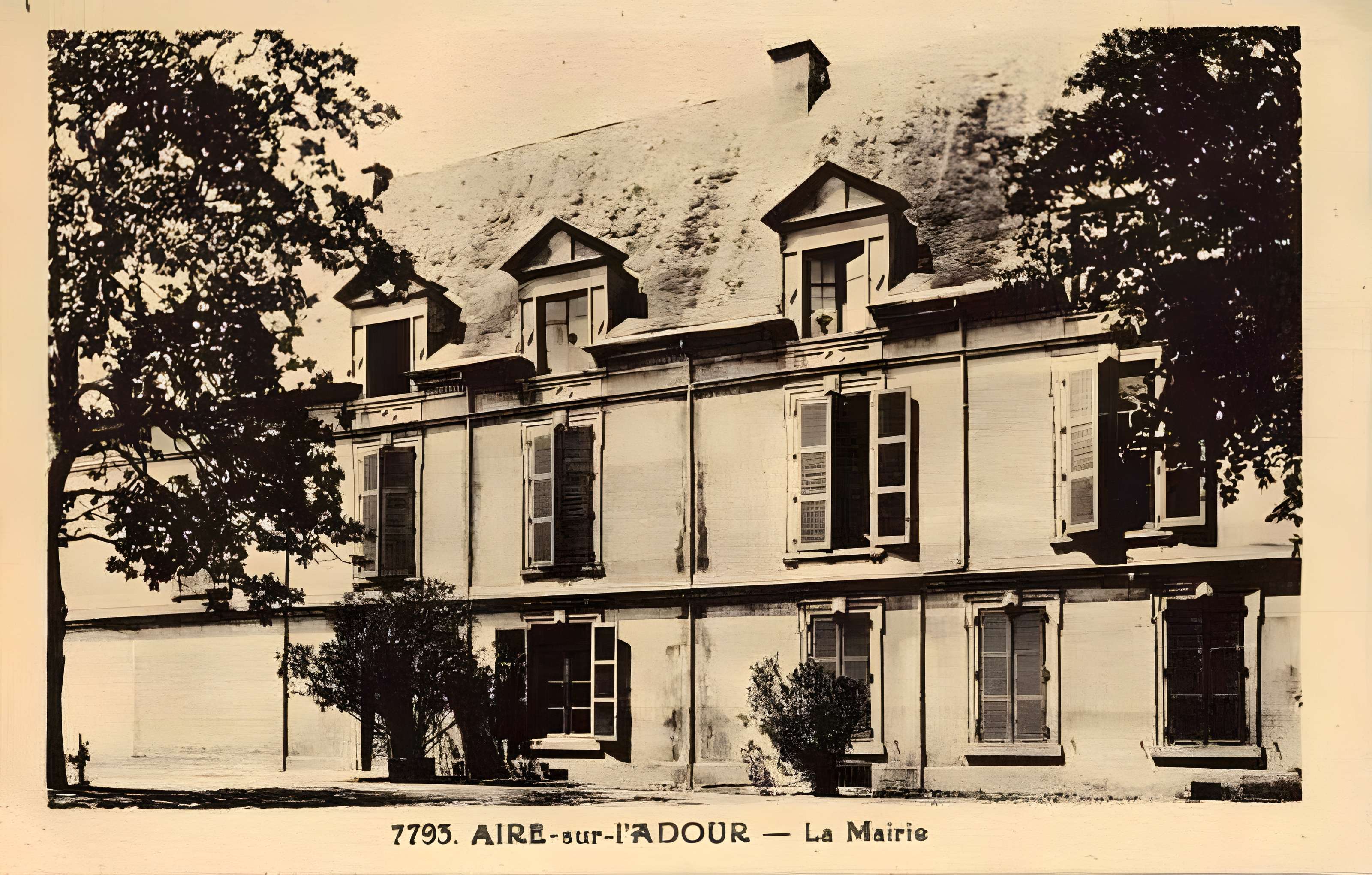 Ancien évêché et hôtel de ville