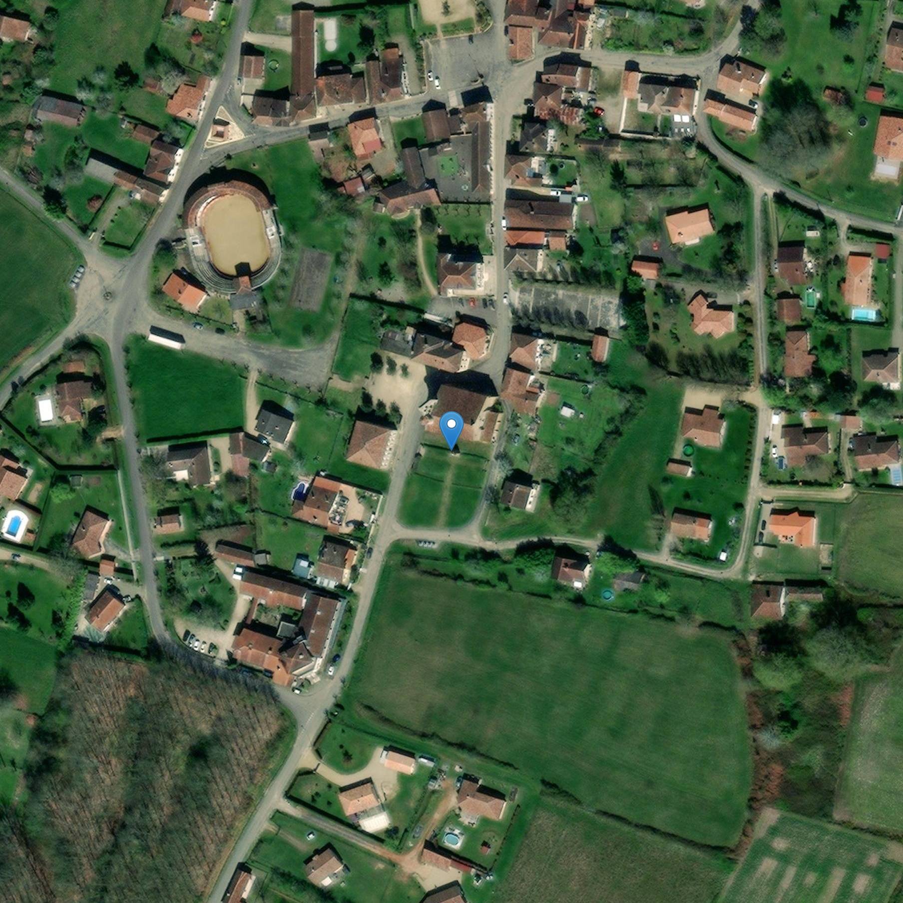 Photo de Monument aux morts de la guerre 1914-1918, situé près de l'église