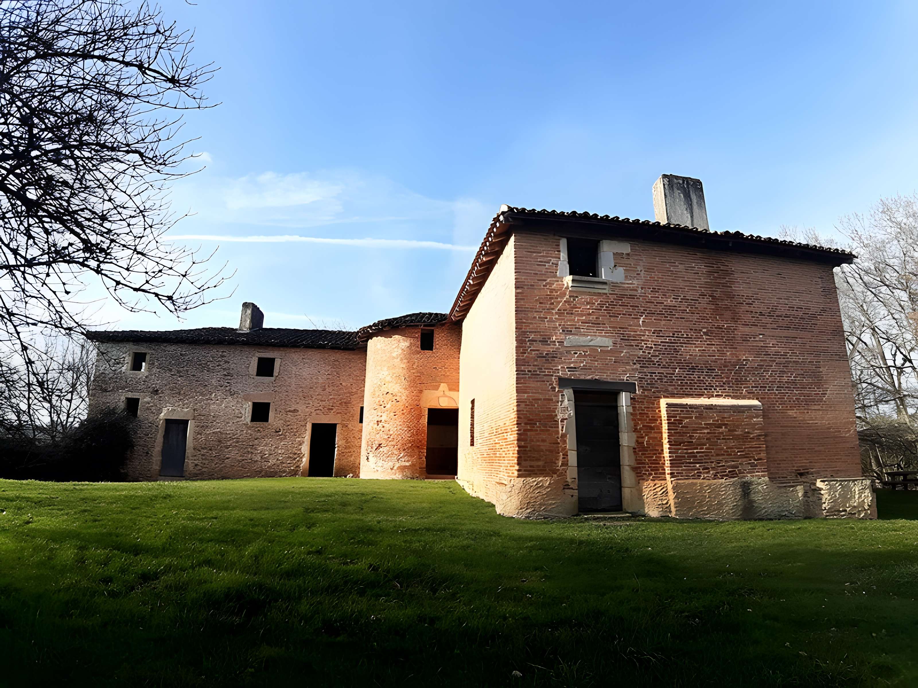 Maison forte de Tampouy