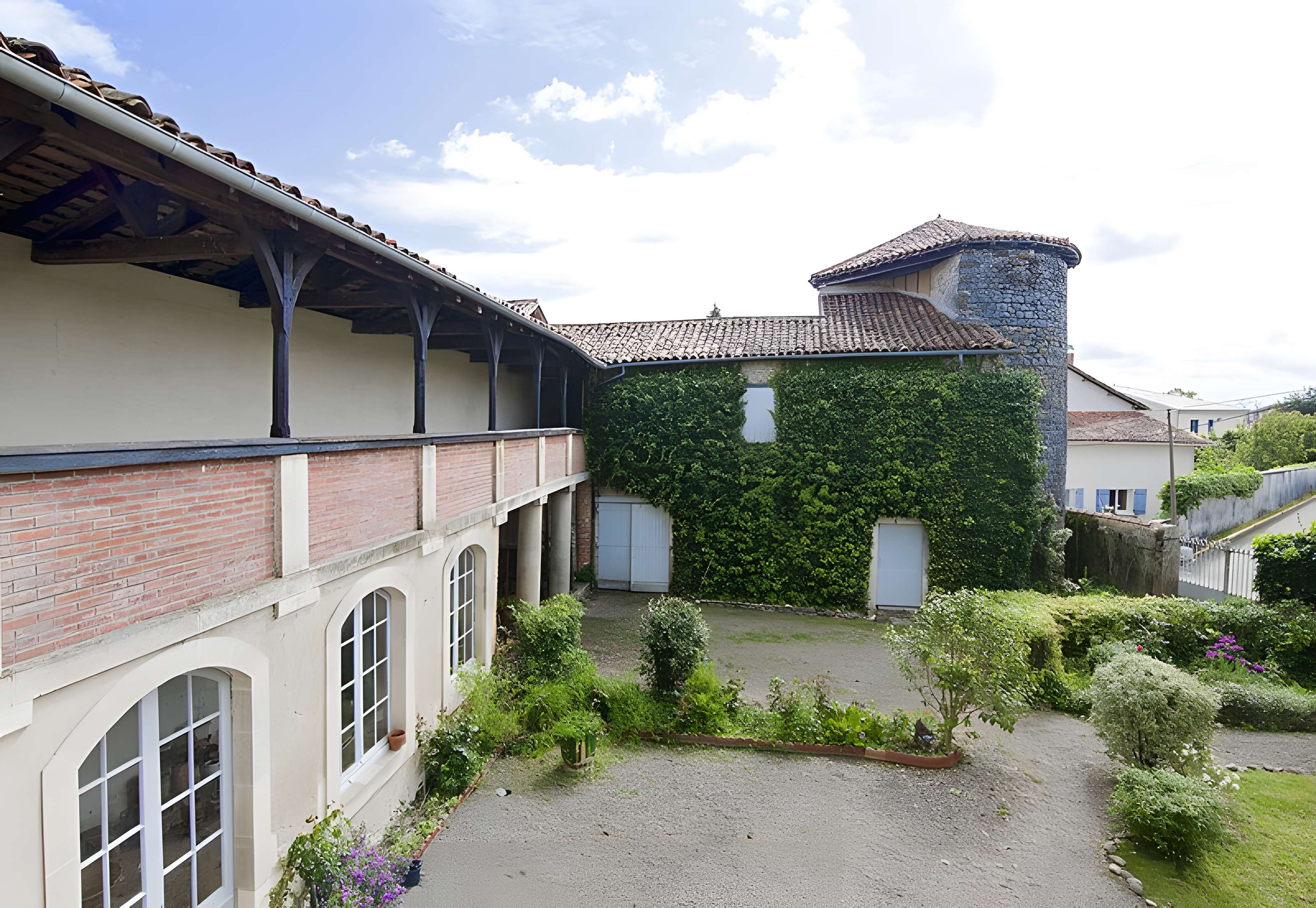 Hôtel de Bourrouilhan