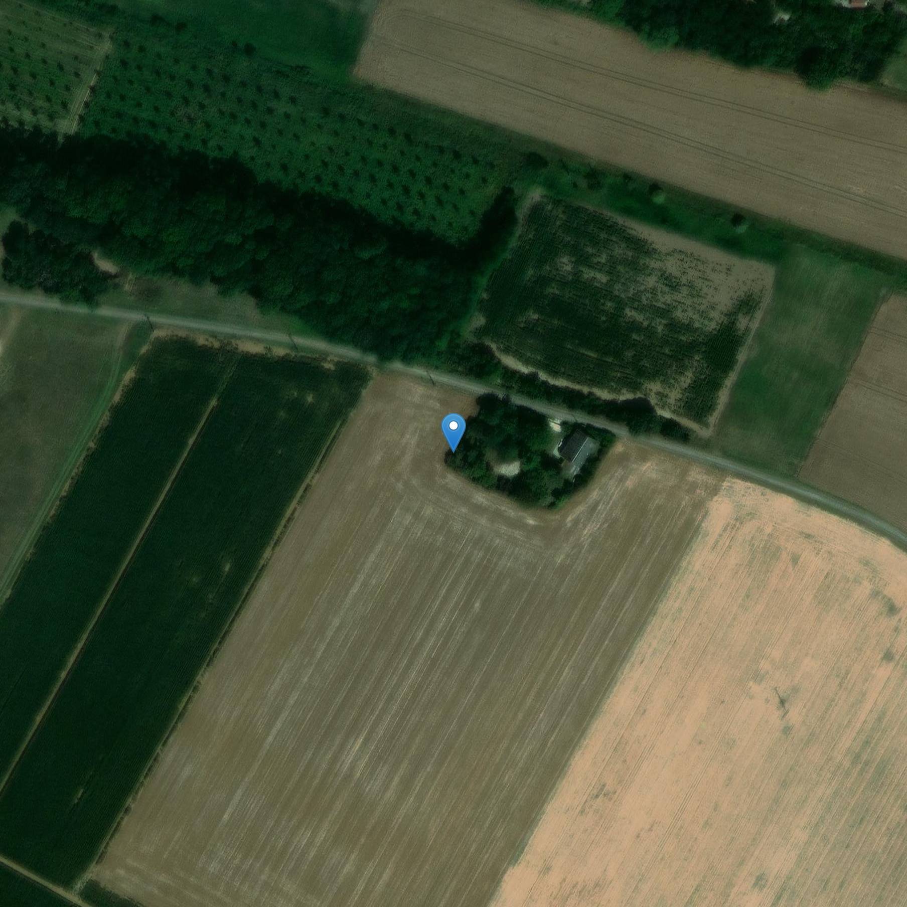 Photo de Dolmen dit polissoir du Val d'Avril