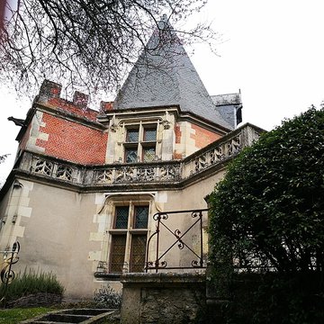 Bains de la Reine dénommés aussi Pavillon dAnne de Bretagne