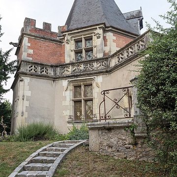 Bains de la Reine dénommés aussi Pavillon dAnne de Bretagne