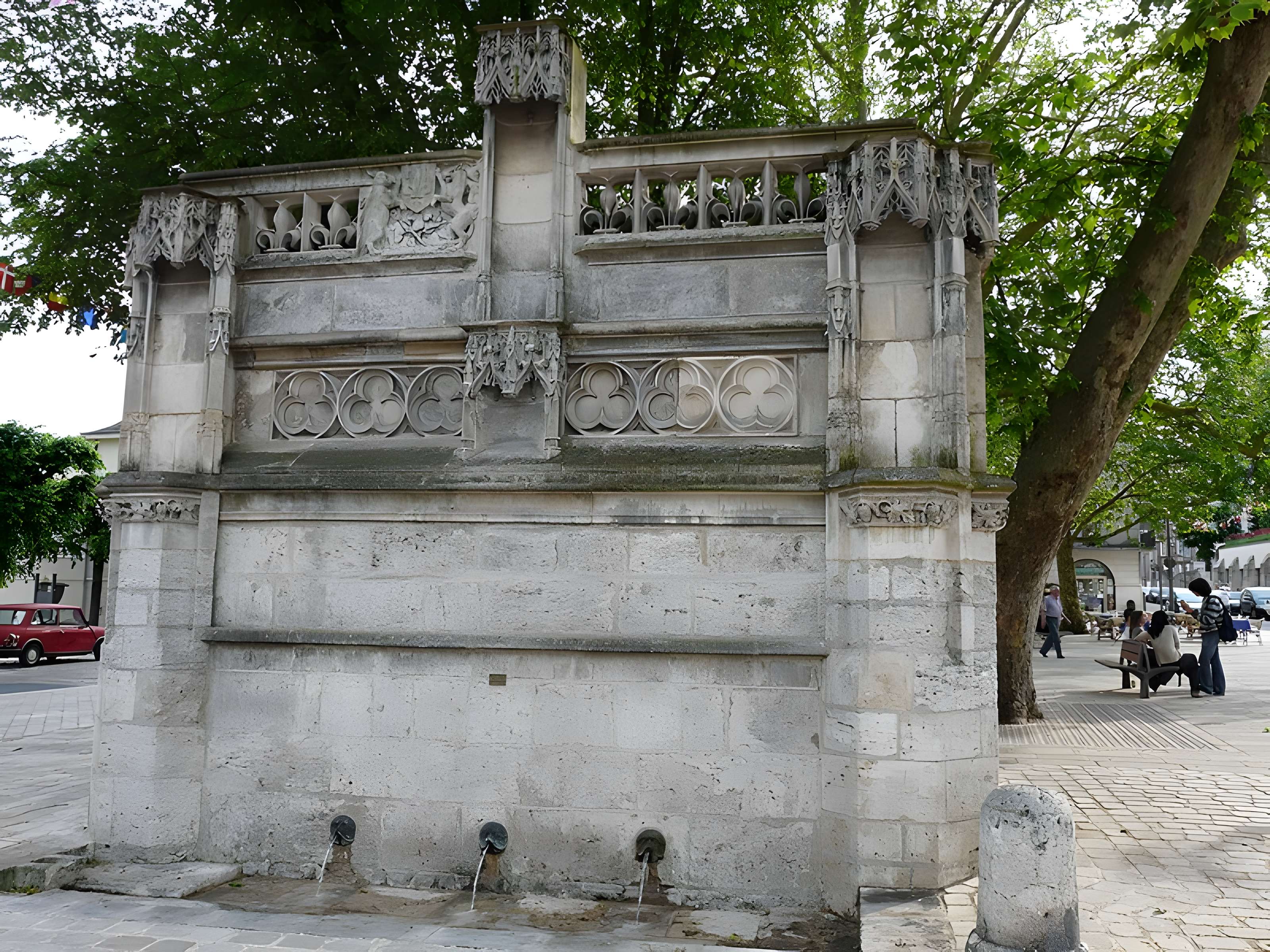 Fontaine Louis XII